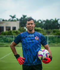 ইস্টবেঙ্গলের গোল কিপার কোচ পদত্যাগ করলেন